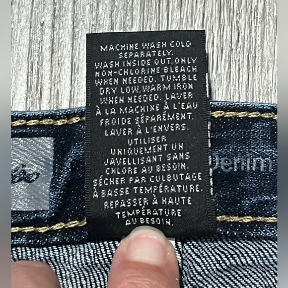 Mossimo Dark Denim Jean Shorts - Raw Hem, Dark Wash, Stretch - Women’s Size 8 - Picture 8 of 8